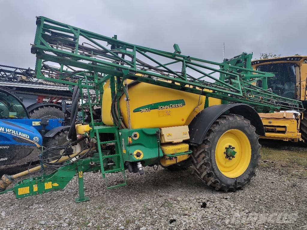John Deere 740 i Anhängespritzen