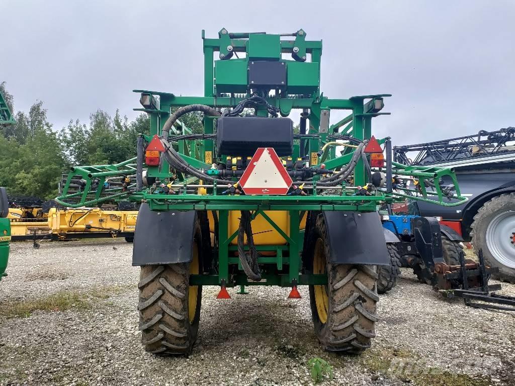 John Deere 740 i Anhängespritzen