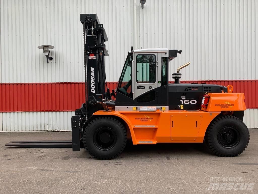 Doosan D160S-7 Diesel Stapler