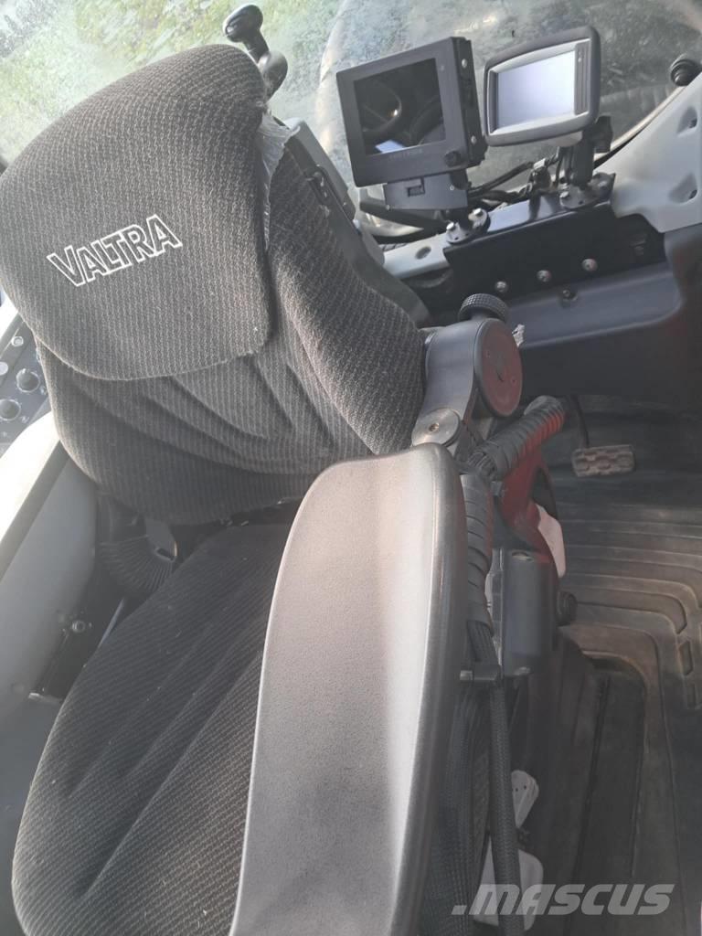 Valtra T 174 Forsttraktoren