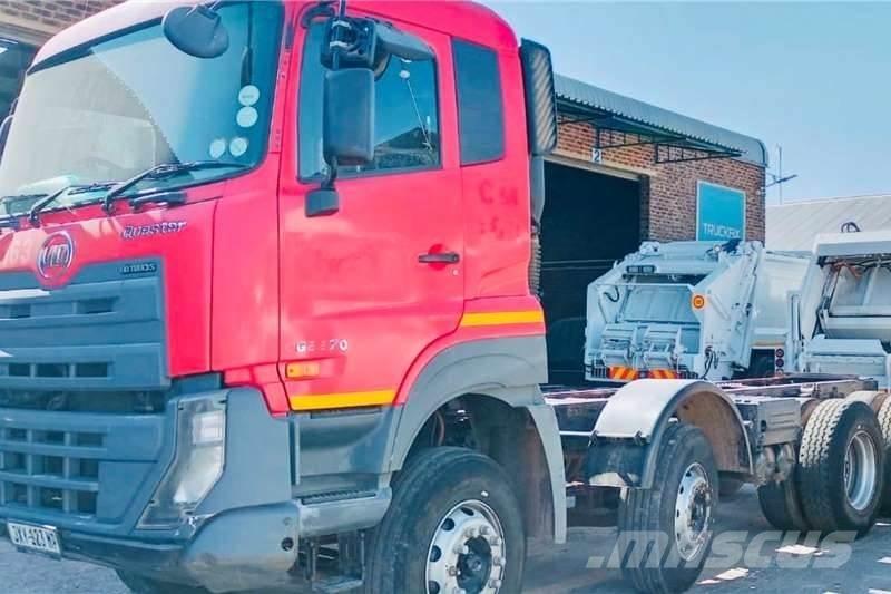 UD CGE 370 8x4 Andere Fahrzeuge