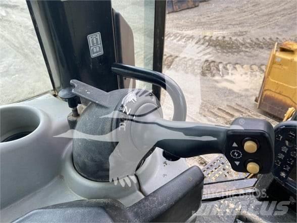 CAT D6N XL Bulldozer