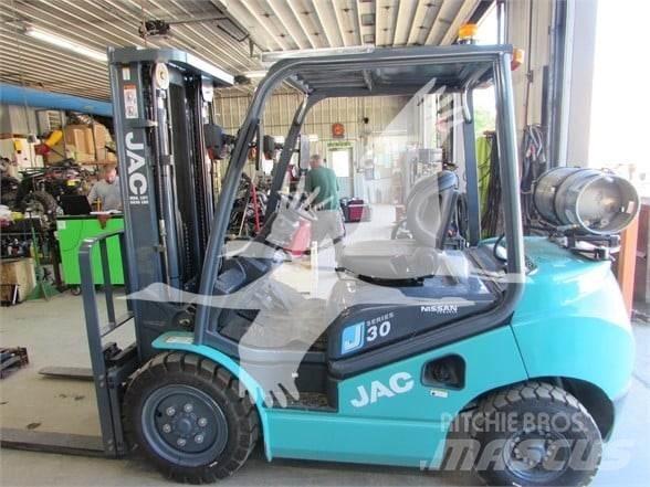 JAC CPQYD30 Diesel Stapler