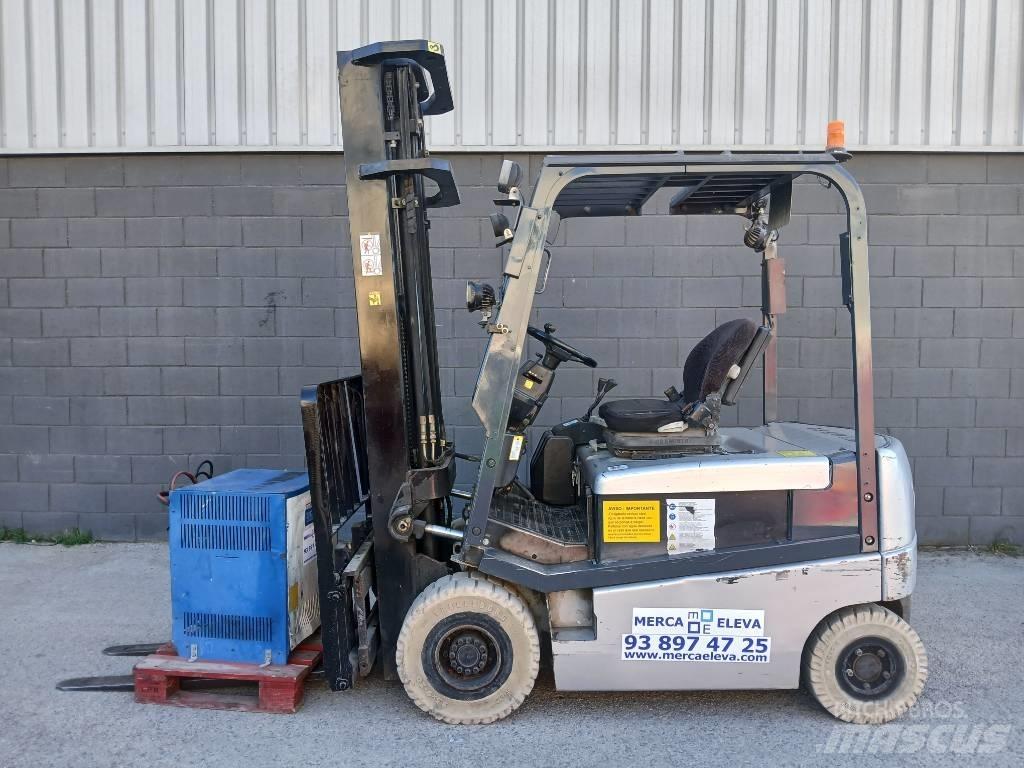 Nissan Q02 L 20 CU Elektro Stapler