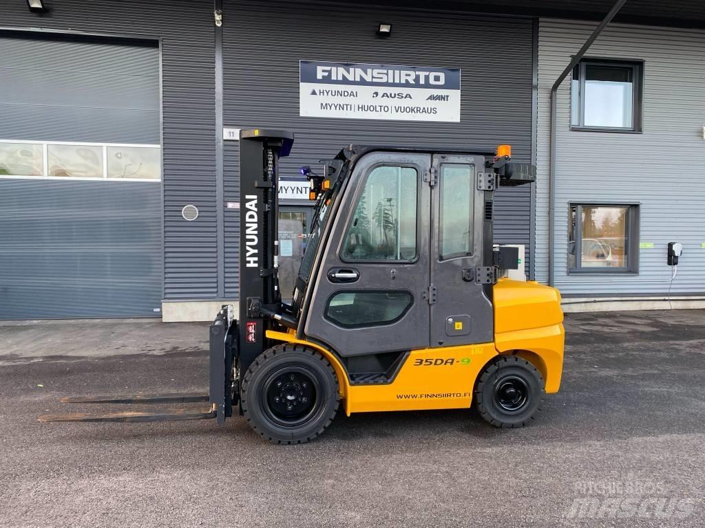 Hyundai 35DA-9 Diesel Stapler
