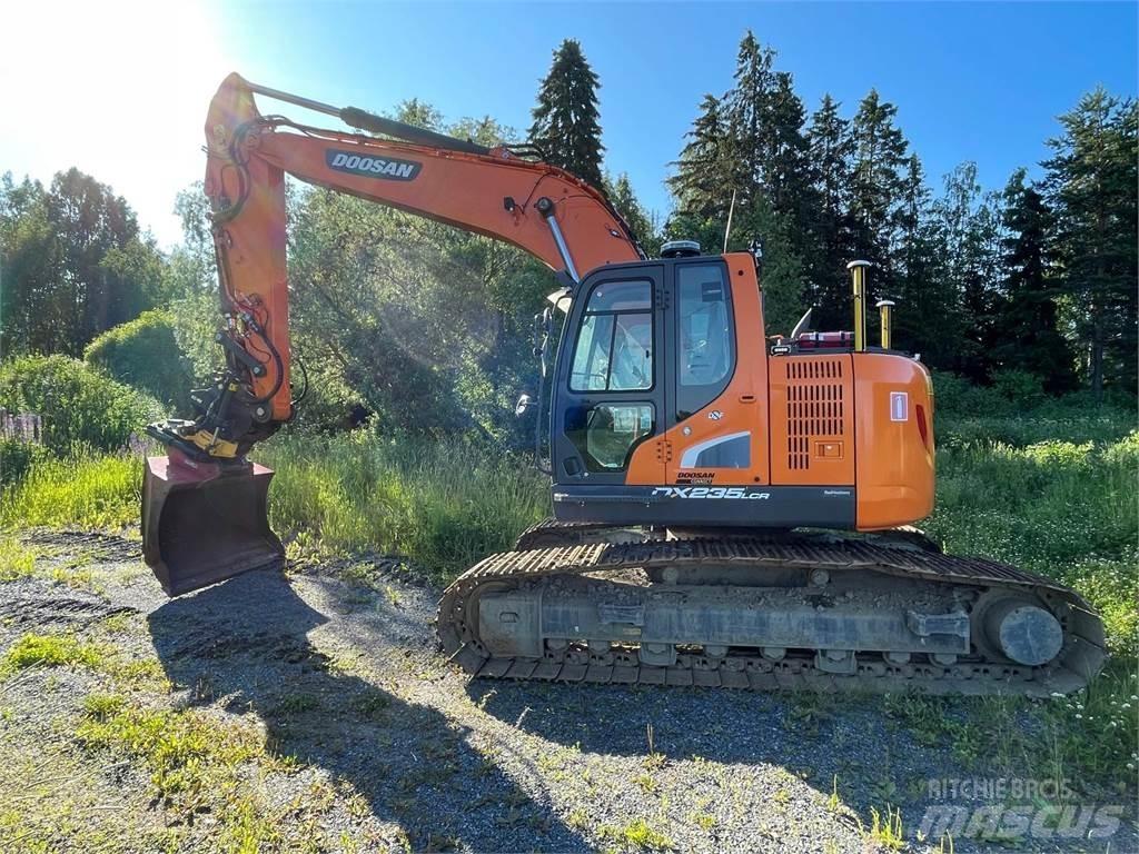 Doosan DX235 LRC Raupenbagger