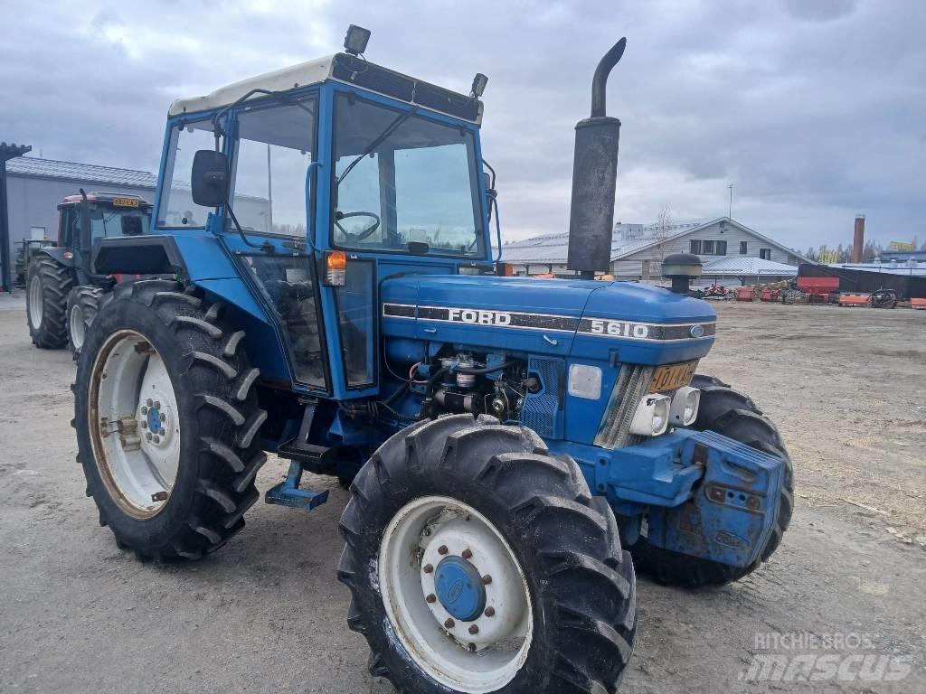 Ford 5610 Farmal Traktoren