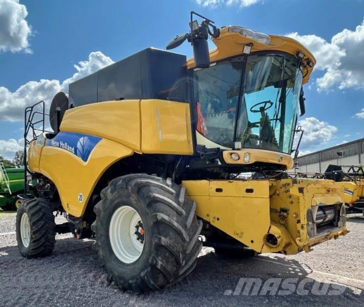 New Holland CR 980 Mähdrescher