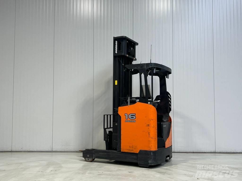 Doosan BR16JW-7 PLUS Schubmaststapler