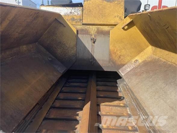 CAT AP-1055D Strassenfertiger