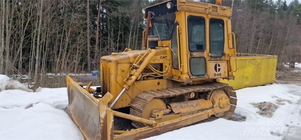 CAT D4E Bulldozer