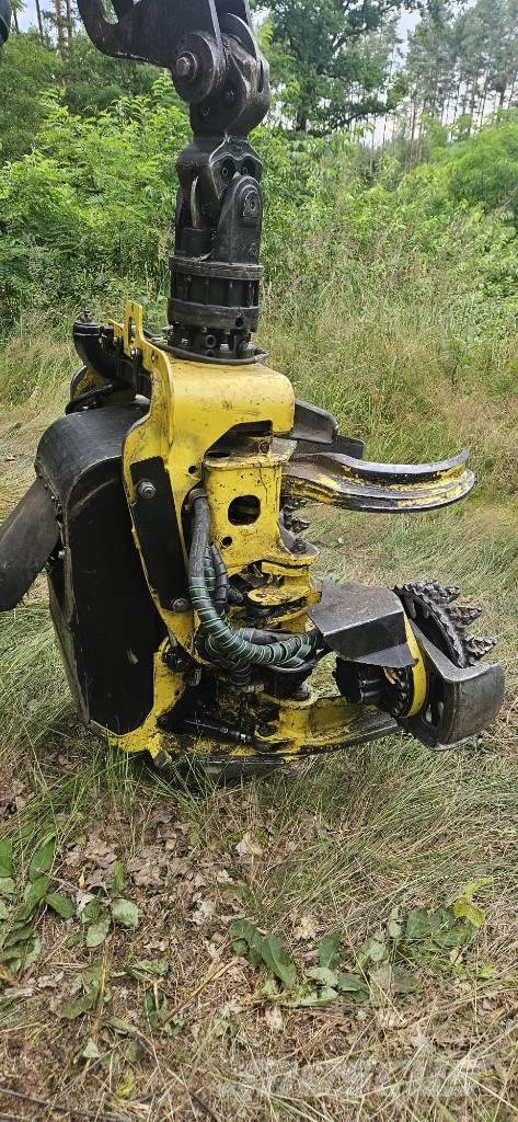 John Deere 1070e Harvester