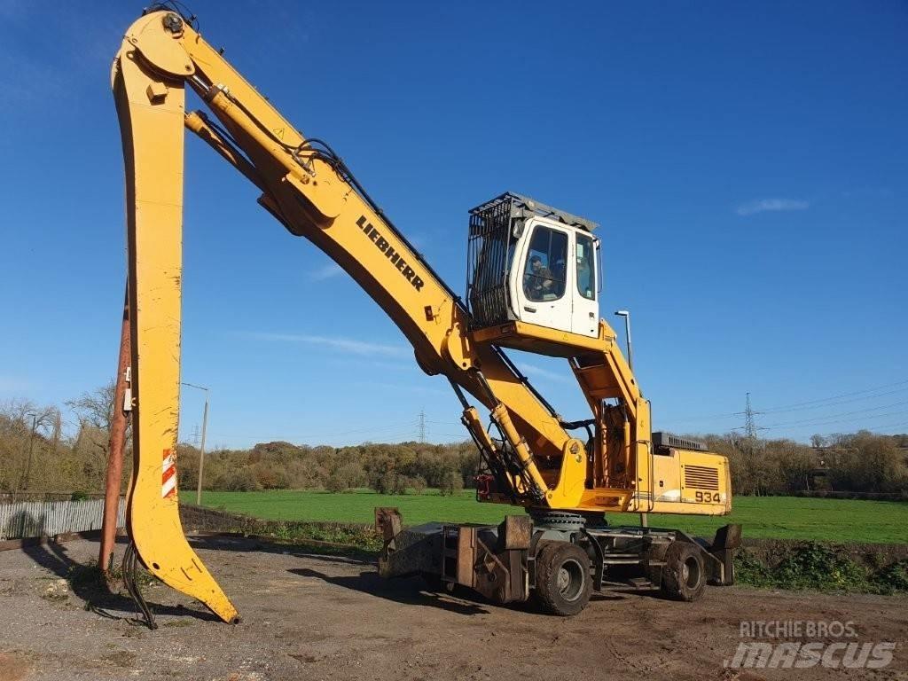 Liebherr A 934 C Materialumschlag