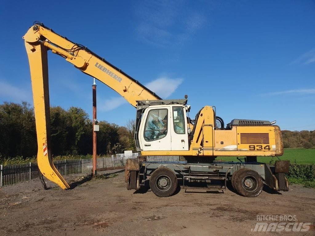 Liebherr A 934 C Materialumschlag