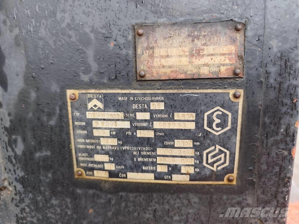 Desta DVHM 3522 Diesel Stapler