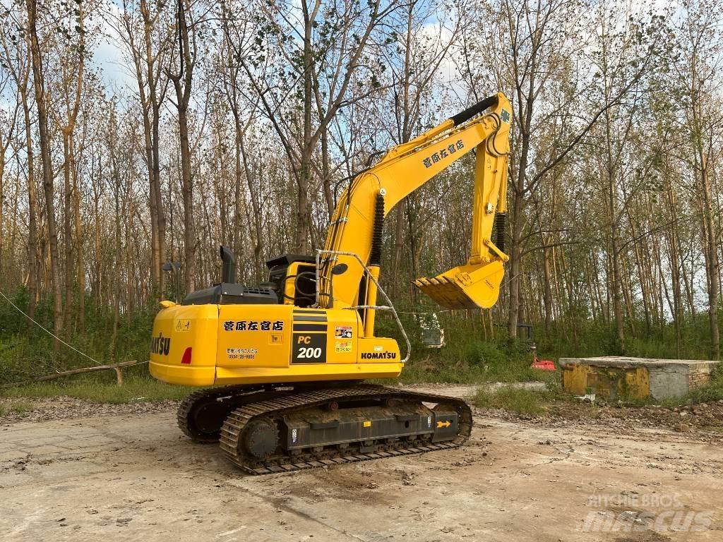 Komatsu PC200-8 Raupenbagger