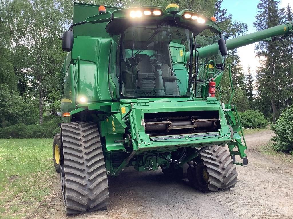 John Deere T 670 Mähdrescher
