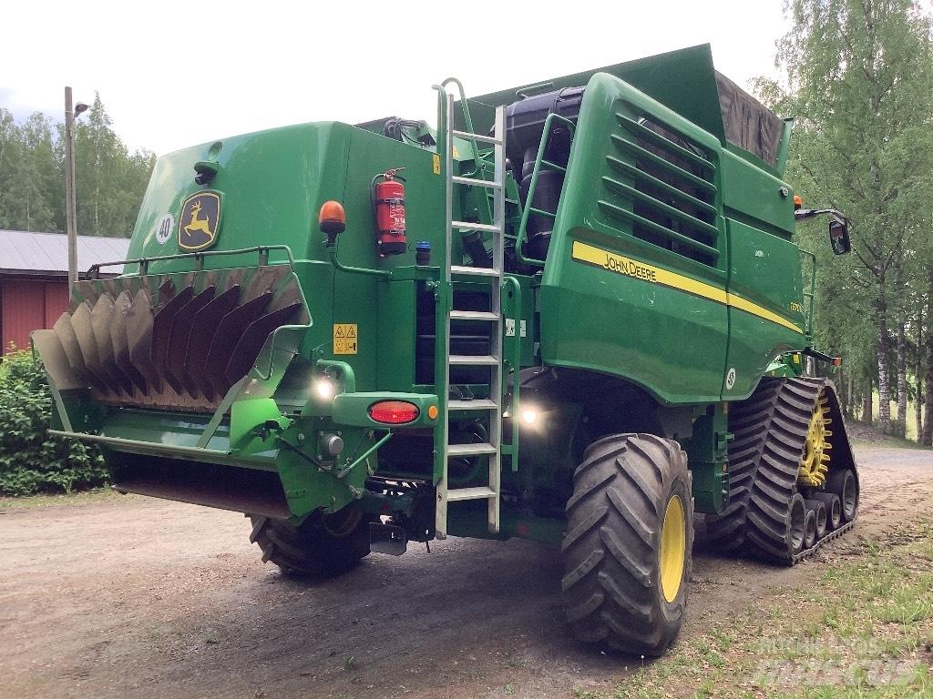 John Deere T 670 Mähdrescher