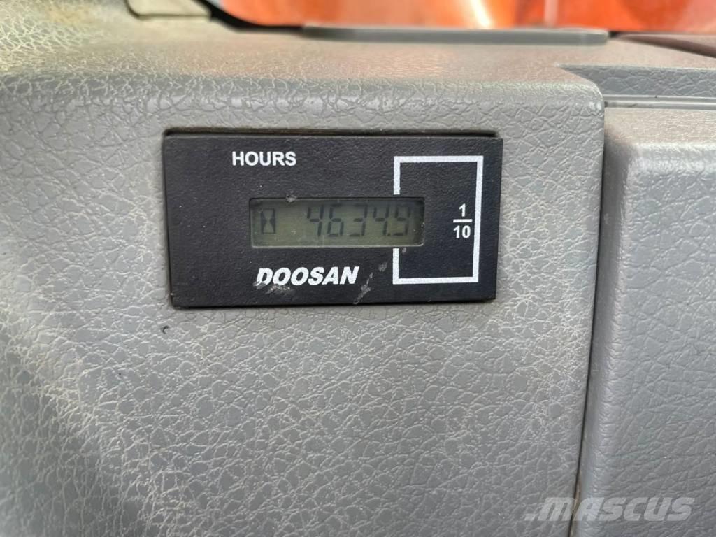 Doosan DX235LCR Raupenbagger