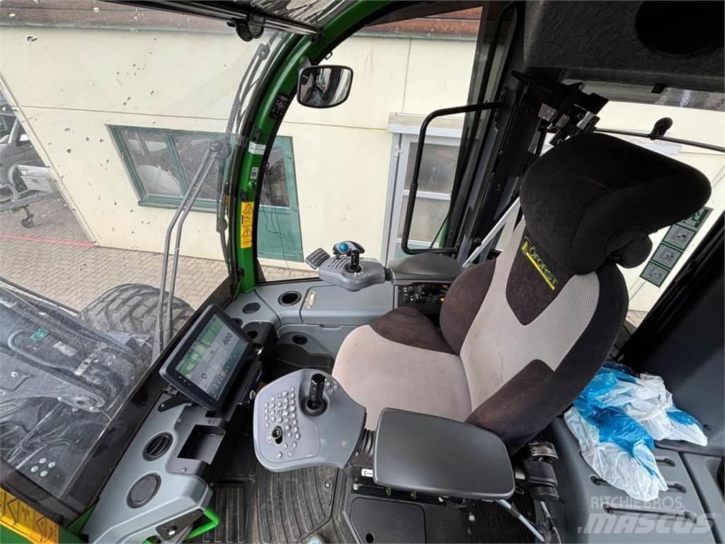 John Deere 1170 G Harvester