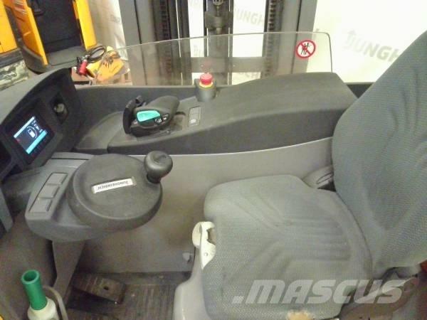 Jungheinrich ETV 216 Schubmaststapler