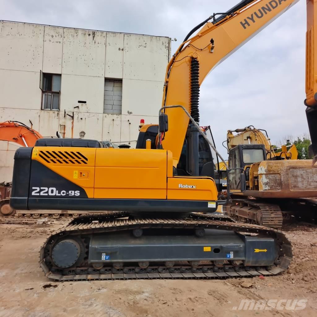 Hyundai 220LC-9T Raupenbagger