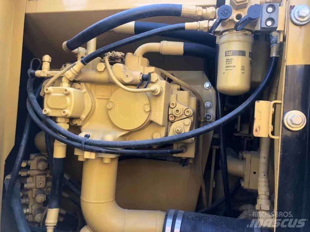 CAT 318C Raupenbagger