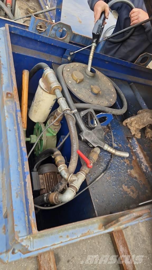  tolsma brandstoftank Sonstige Krane