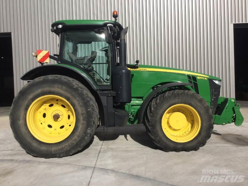 John Deere 8370R Traktoren