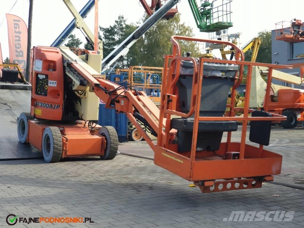 JLG E 300 AJP Gelenkteleskoparbeitsbühnen