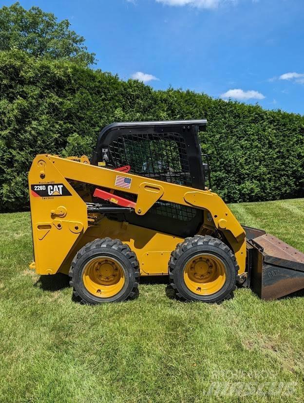 CAT 226 D Kompaktlader
