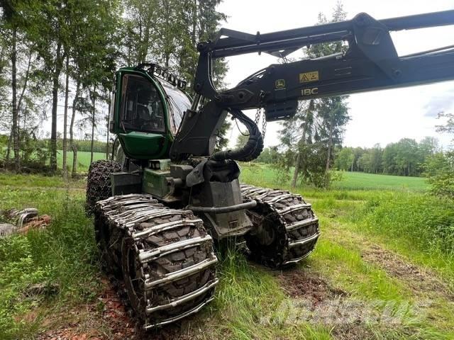 John Deere 1170 G Harvester