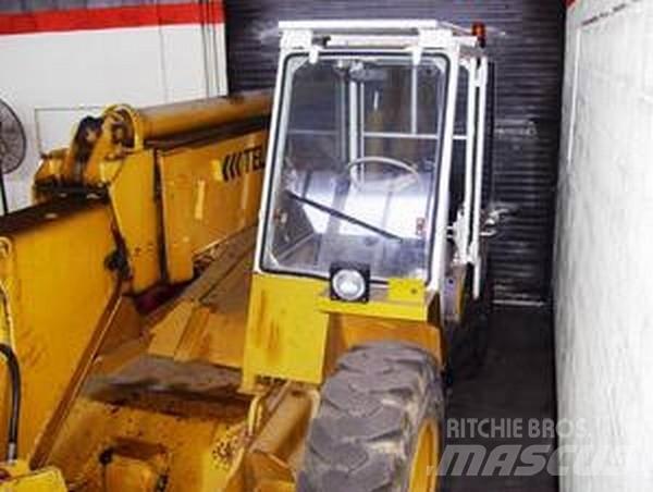 JCB 530B-4HL Geländestapler