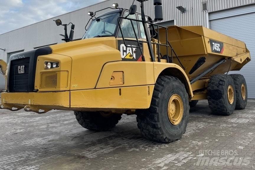 CAT 745 C Dumper - Knickgelenk