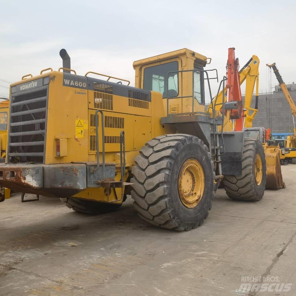 Komatsu WA 600-6 Radlader