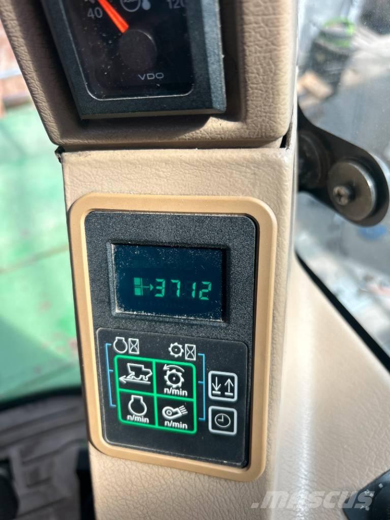 John Deere 2264 Mähdrescher