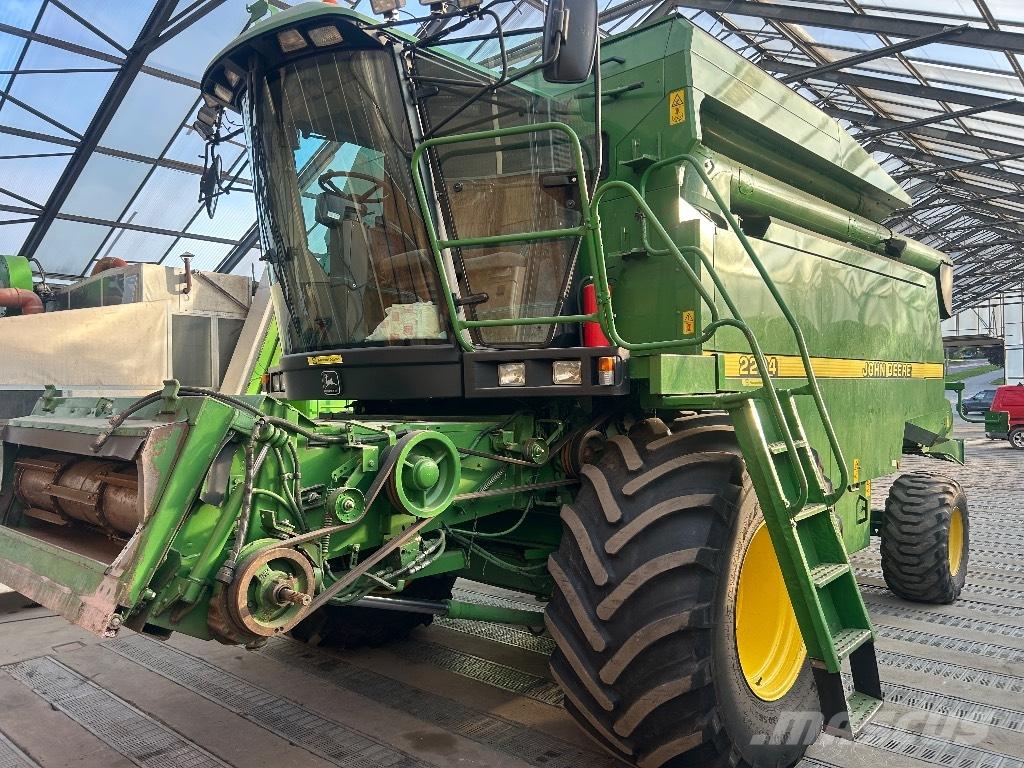 John Deere 2264 Mähdrescher