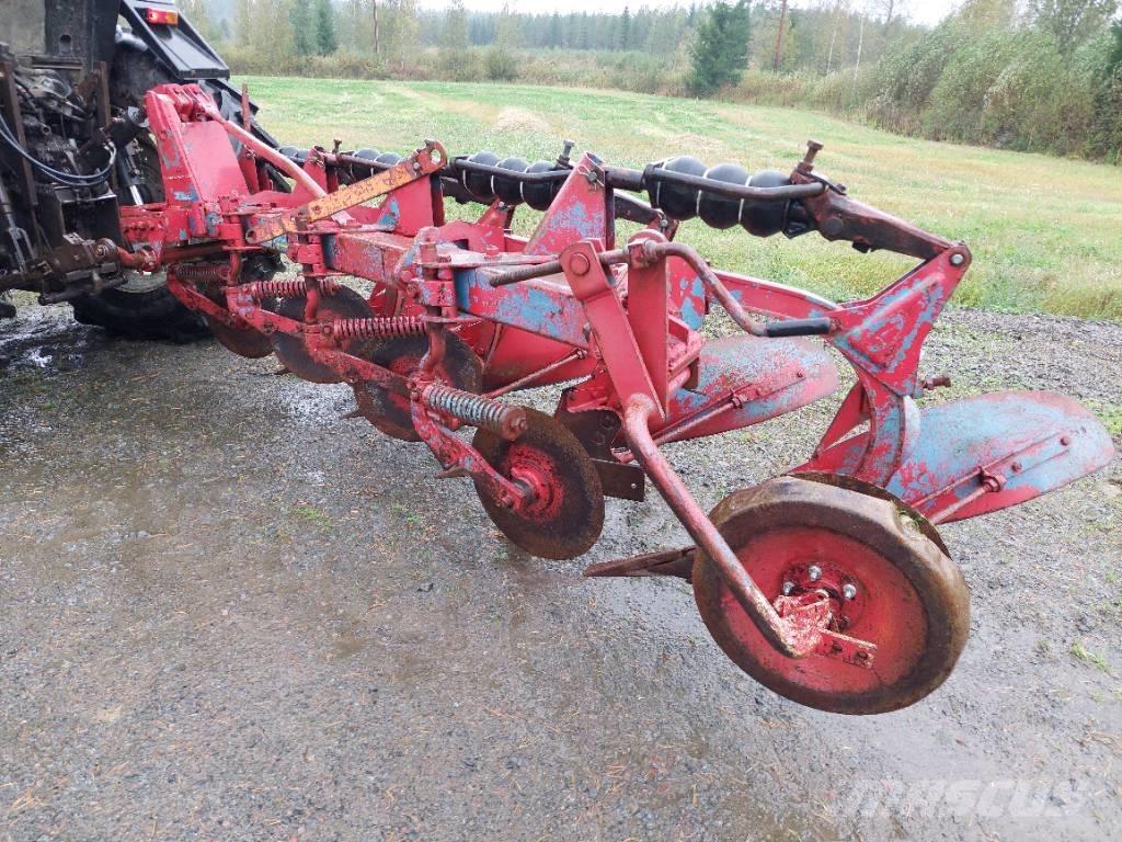 Överum sarkaaurat Konventionelle Pflüge