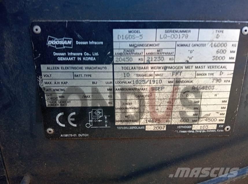 Doosan D160S-5 Diesel Stapler