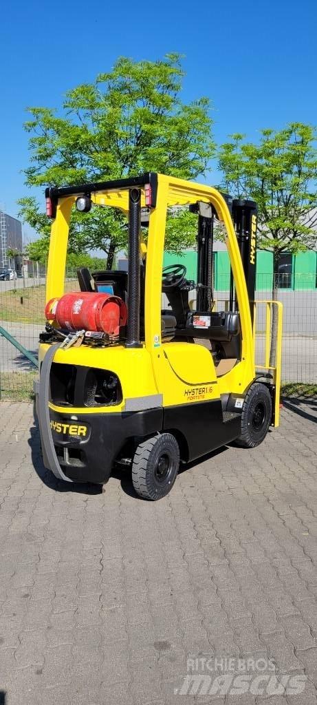 Hyster H 1.6 FT Gas Stapler