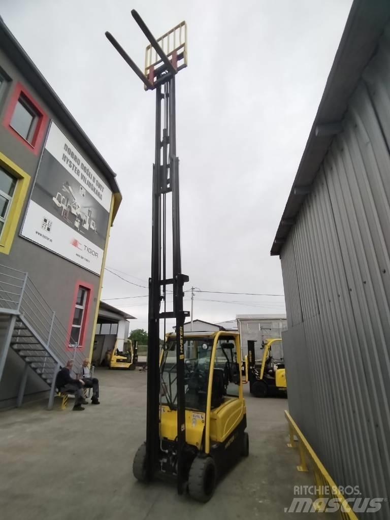Hyster J 2.0 XNT LWB Elektro Stapler