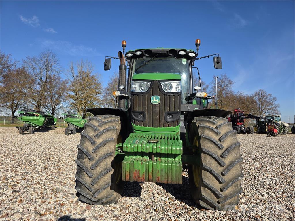 John Deere 6210R Traktoren