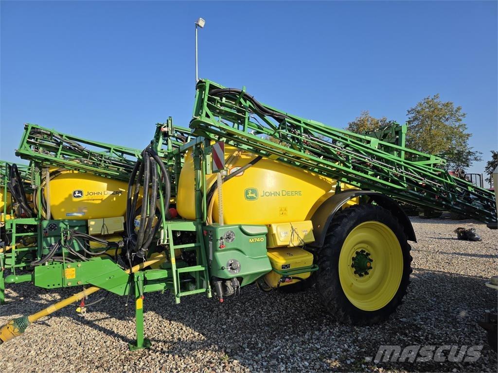 John Deere M740 Anhängespritzen