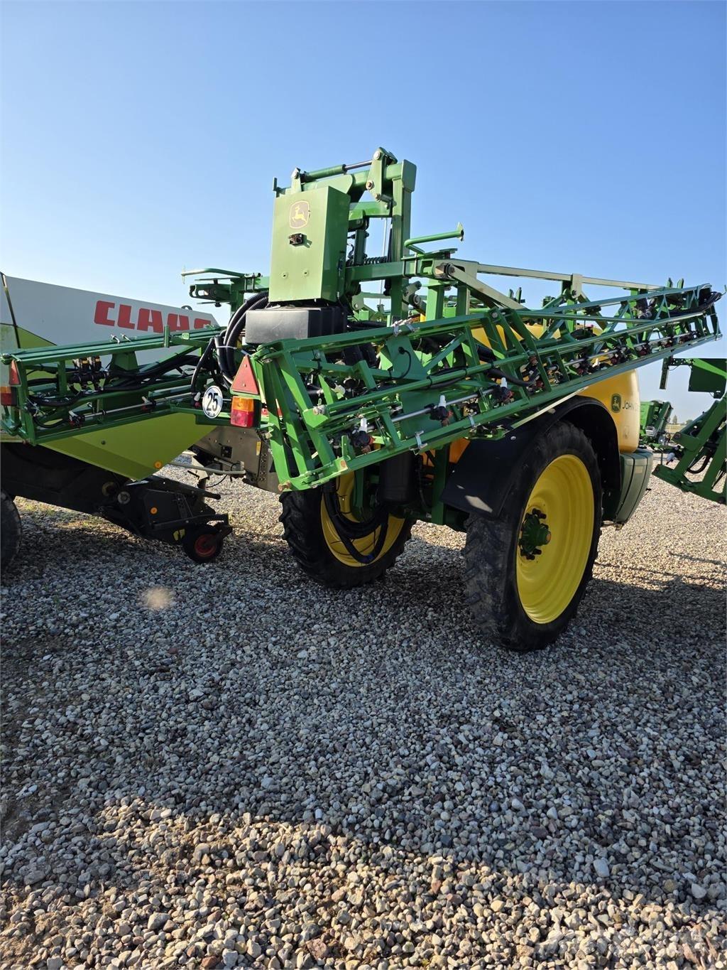 John Deere M740 Anhängespritzen
