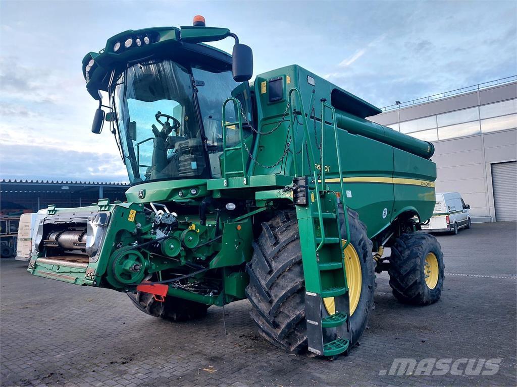 John Deere S680i Mähdrescher