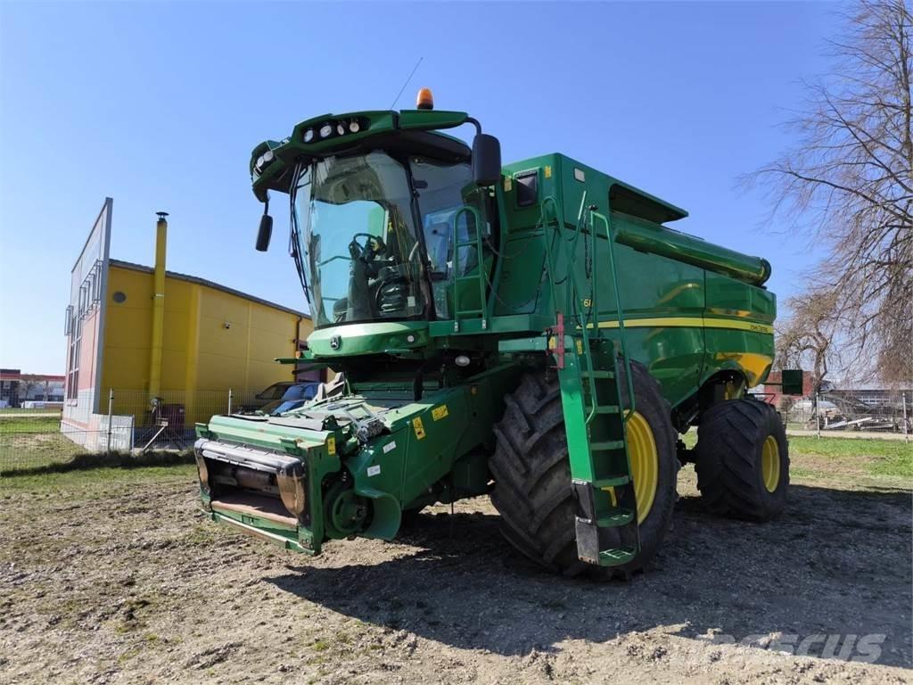 John Deere S685 Mähdrescher