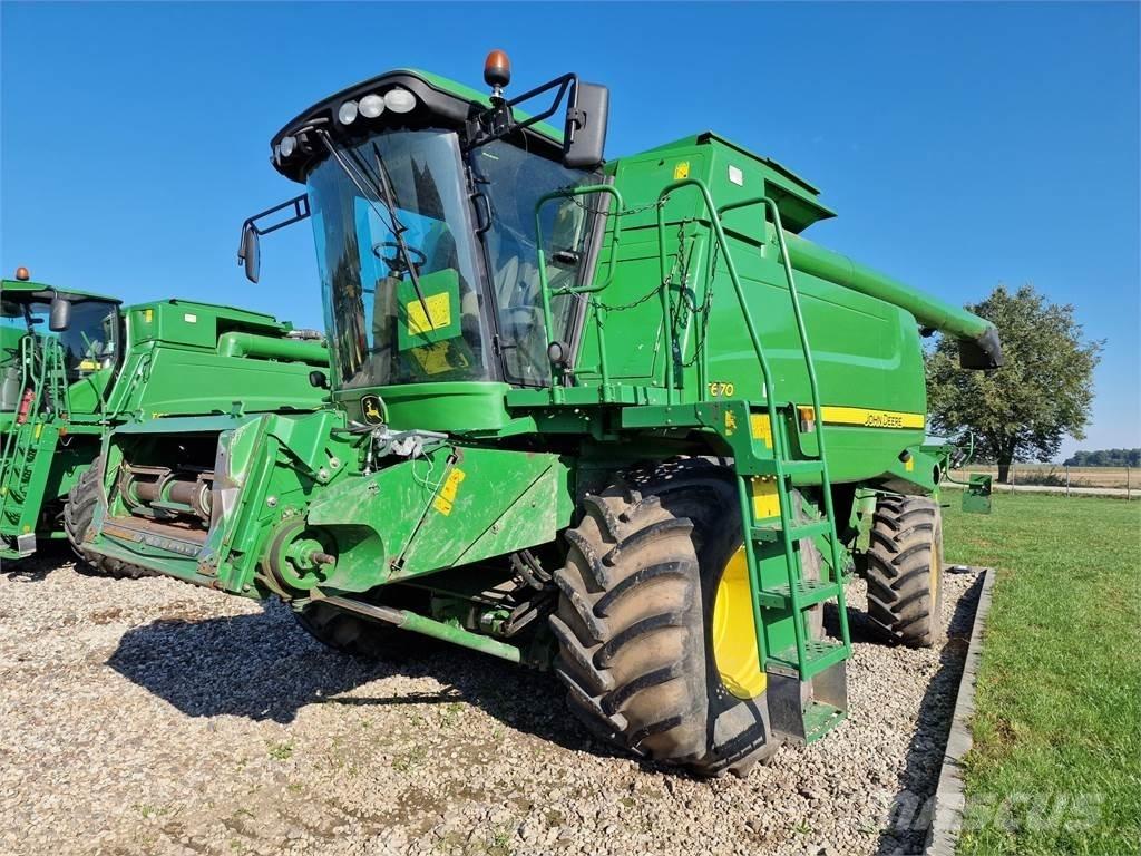 John Deere T670 Mähdrescher