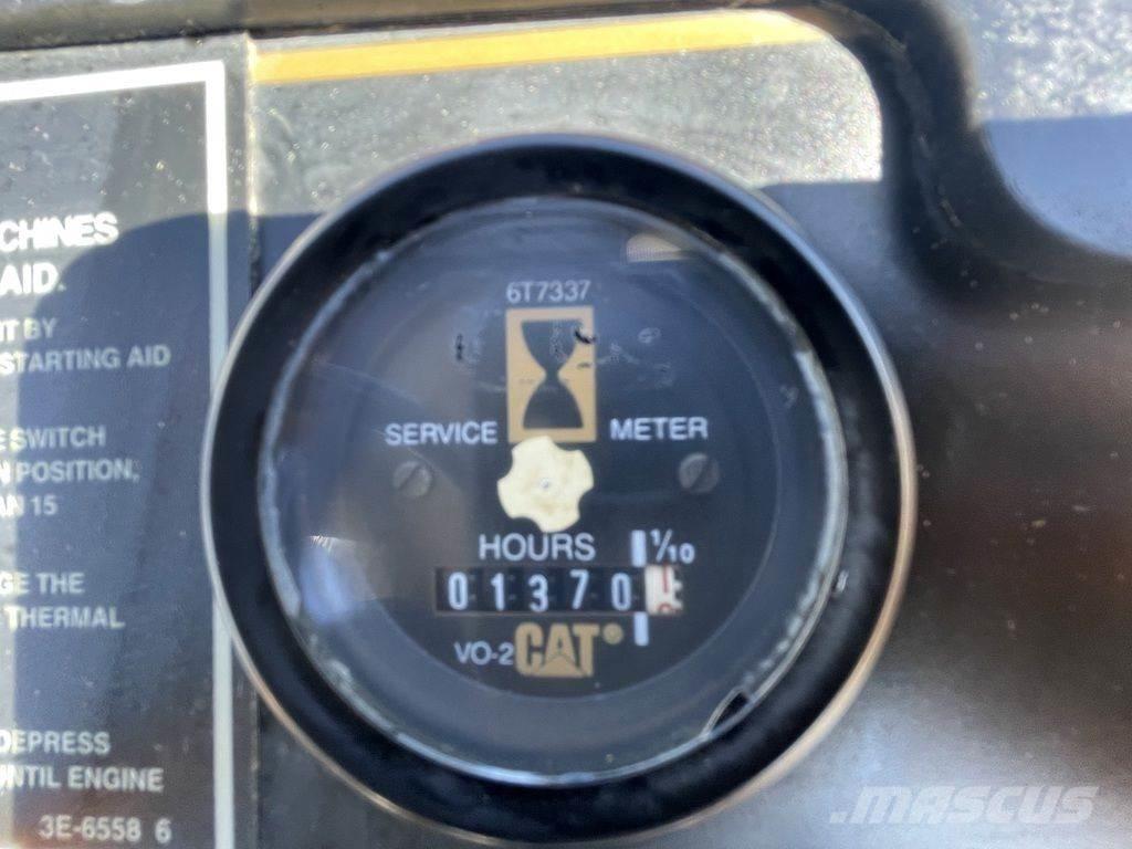 CAT CP-323C Traktoren