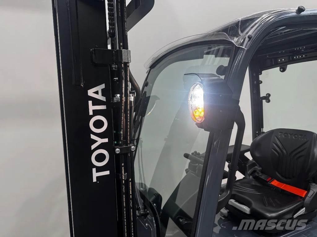 Toyota 8 FBM 20 T Elektro Stapler