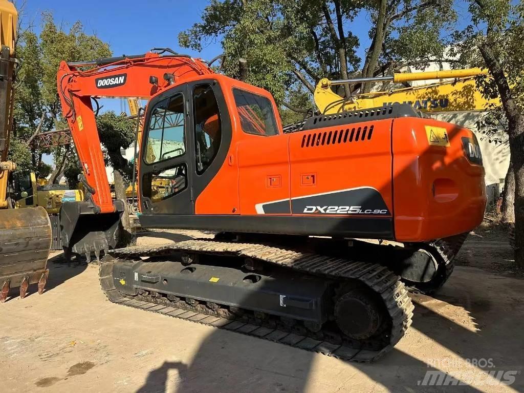 Doosan DX 225 LC Minibagger < 7t